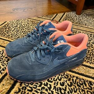 Nike Air Max 90 Premium Brave Suede Blue Atomic Pink